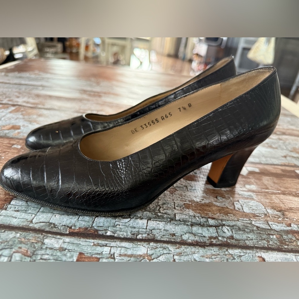 Salvatore Ferragamo Black Croc-Embossed heels - Picture 6 of 12